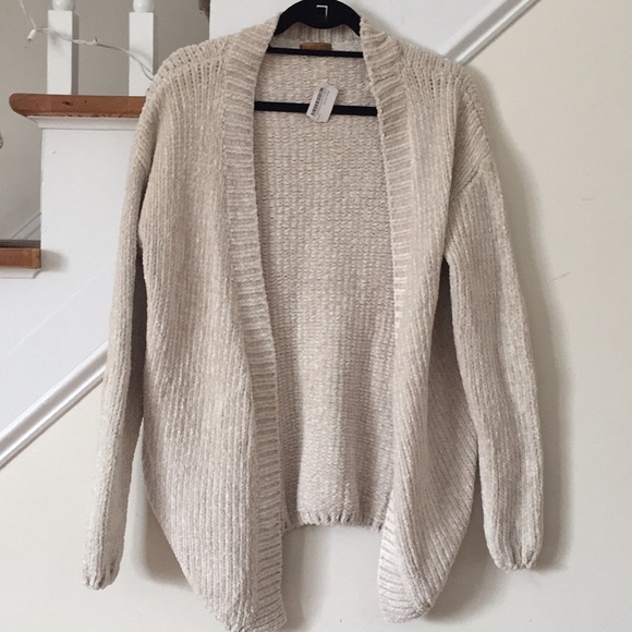 POL Sweaters - POL chenille cardigan💜